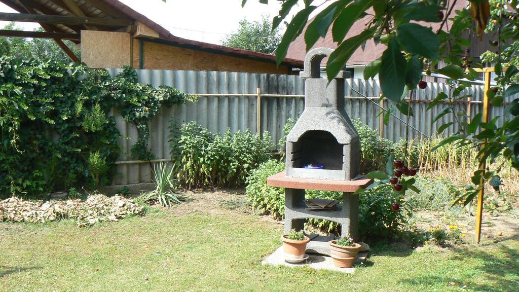 Magdalena Haz Apartment Balatonlelle Bagian luar foto